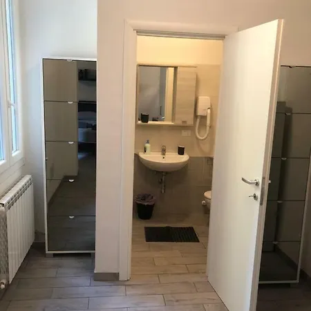 Arienti 38 Appartement